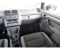 Volkswagen Touran 1.6 TDI 77kW - 11