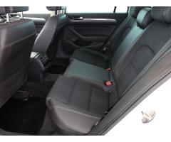 Volkswagen Passat 2.0 TDI 140kW - 12