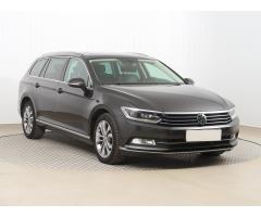 VW Passat 2,0Tdi DSG 140kW Elegance Variant 1 MAJ ČR