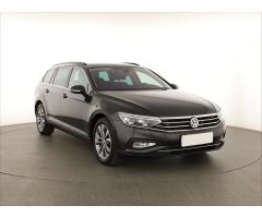 VW Passat 2,0Tdi DSG 140kW Elegance Variant 1 MAJ ČR