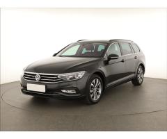 VW Passat 2,0Tdi DSG 140kW Elegance Variant 1 MAJ ČR