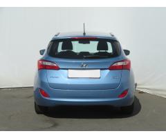 Hyundai i30 1.6 GDI 99kW - 6