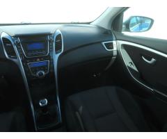 Hyundai i30 1.6 GDI 99kW - 11