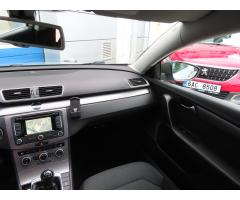 Volkswagen Passat 1.6 TDI 77kW - 11