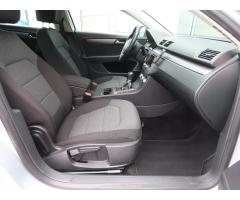 Volkswagen Passat 1.6 TDI 77kW - 12