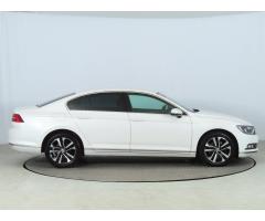 Volkswagen Passat 2.0 TDI 110kW - 8