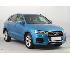 Audi Q3 S tronic DSG Zlevněno o 22 000 Kč