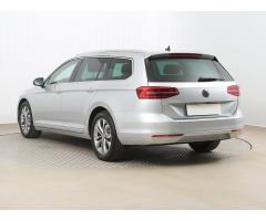 Volkswagen Passat 2.0 TDI 110kW - 5