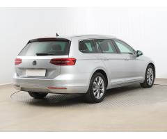 Volkswagen Passat 2.0 TDI 110kW - 7