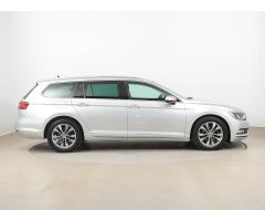 Volkswagen Passat 2.0 TDI 110kW - 8