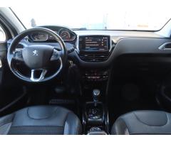 Peugeot 2008 1.2 PureTech 81kW - 10