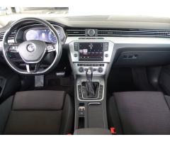 Volkswagen Passat 2.0 TDI 110kW - 10