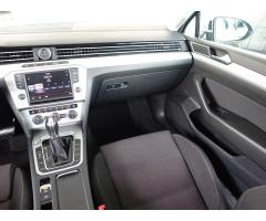 Volkswagen Passat 2.0 TDI 110kW - 11