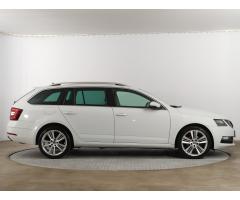 Škoda Octavia 2.0 TDI 110kW - 8