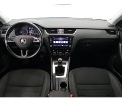 Škoda Octavia 2.0 TDI 110kW - 10