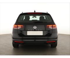 Volkswagen Passat 2.0 TDI 110kW - 6