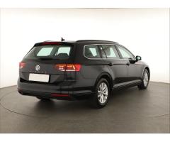 Volkswagen Passat 2.0 TDI 110kW - 7