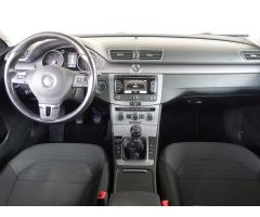 Volkswagen Passat 2.0 TDI 103kW - 10