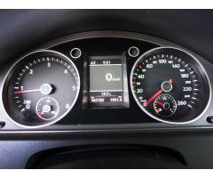 Volkswagen Passat 2.0 TDI 103kW - 17