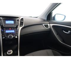 Hyundai i30 1.6 GDI 99kW - 11