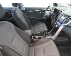 Hyundai i30 1.6 GDI 99kW - 12