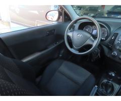 Hyundai i30 1.6 CRDi 85kW - 9