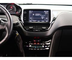 Peugeot 2008 1.2 PureTech 61kW - 18