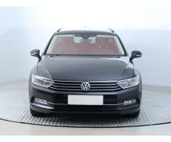 Volkswagen Golf Variant R-Line mHEV DSG Zlevněno o 16 000 Kč