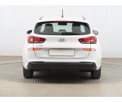 Hyundai i30 1.6 CRDi 85kW - 6