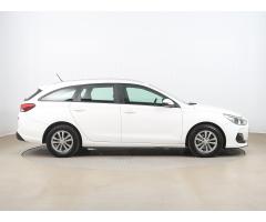 Hyundai i30 1.6 CRDi 85kW - 8