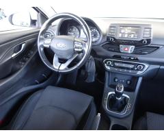 Hyundai i30 1.6 CRDi 85kW - 9