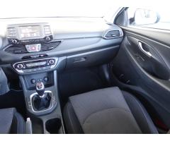 Hyundai i30 1.6 CRDi 85kW - 11