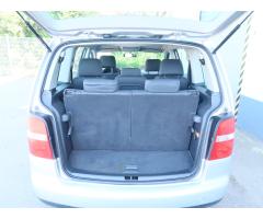 Volkswagen Touran 2.0 TDI 103kW - 22