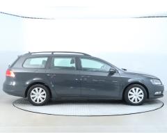 Volkswagen Passat 2.0 TDI 103kW - 8