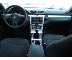 Volkswagen Passat 2.0 TDI 103kW - 10