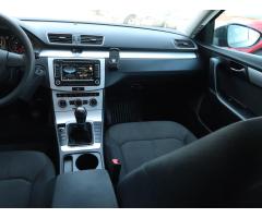 Volkswagen Passat 2.0 TDI 103kW - 11