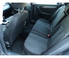 Volkswagen Passat 2.0 TDI 103kW - 15