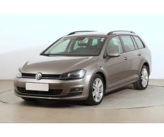 Volkswagen Golf Variant R-Line mHEV DSG Zlevněno o 16 000 Kč