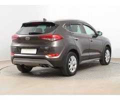 Hyundai Tucson 2.0 CRDi 100kW - 7