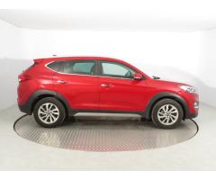 Hyundai Tucson 1.7 CRDi 104kW - 8