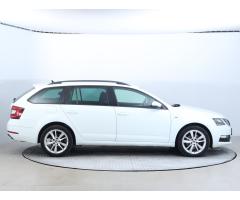 Škoda Octavia 2.0 TDI 110kW - 8