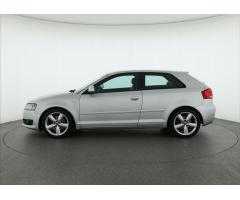 Audi Q3 S tronic DSG Zlevněno o 22 000 Kč