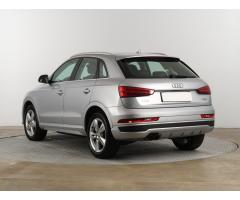 Audi Q3 S tronic DSG Zlevněno o 22 000 Kč