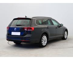 Volkswagen Passat 2.0 TDI 140kW - 8