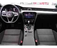 Volkswagen Passat 2.0 TDI 140kW - 10