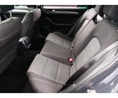 Volkswagen Passat 2.0 TDI 140kW - 15