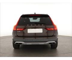 Volvo V90 D4 2.0 AWD 140kW - 6