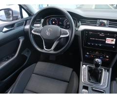 Volkswagen Passat 2.0 TDI 110kW - 9