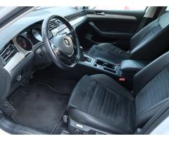 Volkswagen Passat 2.0 TDI 110kW - 16