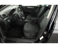 Volkswagen Passat 2.0 TDI 103kW - 13